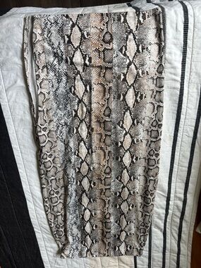 Premium Snake-Pattern skirt - Brown & Black